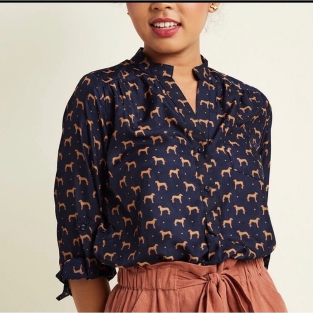FUN2FUN. Dog‎ Print Blouse. Navy/Tan/Red. Front Pocket/Buttons. Sz S.